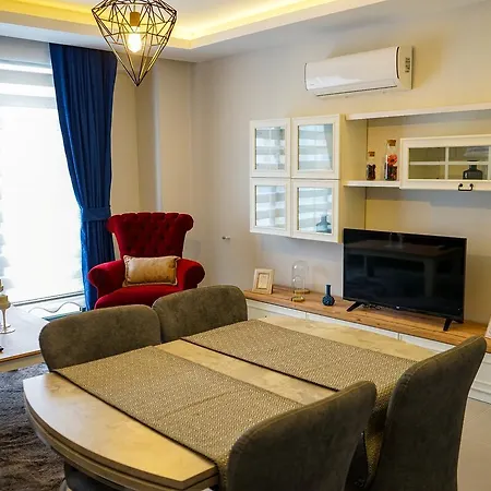Plaza Down Town Marina Apartment